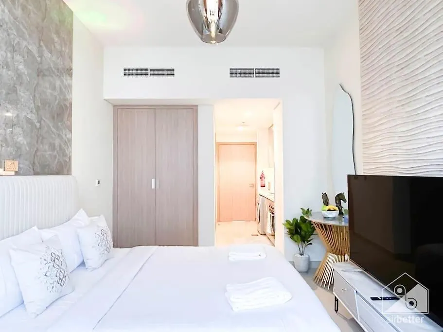 Sleek Studio In Azizi Riviera With Modern Comforts Dubaï Émirats arabes unis