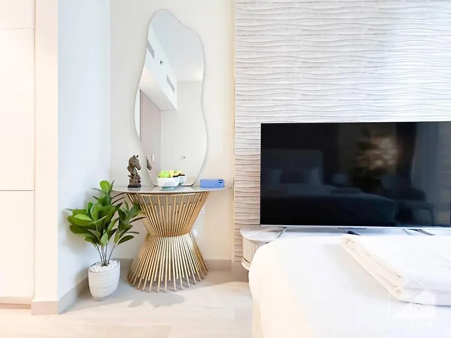 Sleek Studio In Azizi Riviera With Modern Comforts Dubai Apartment