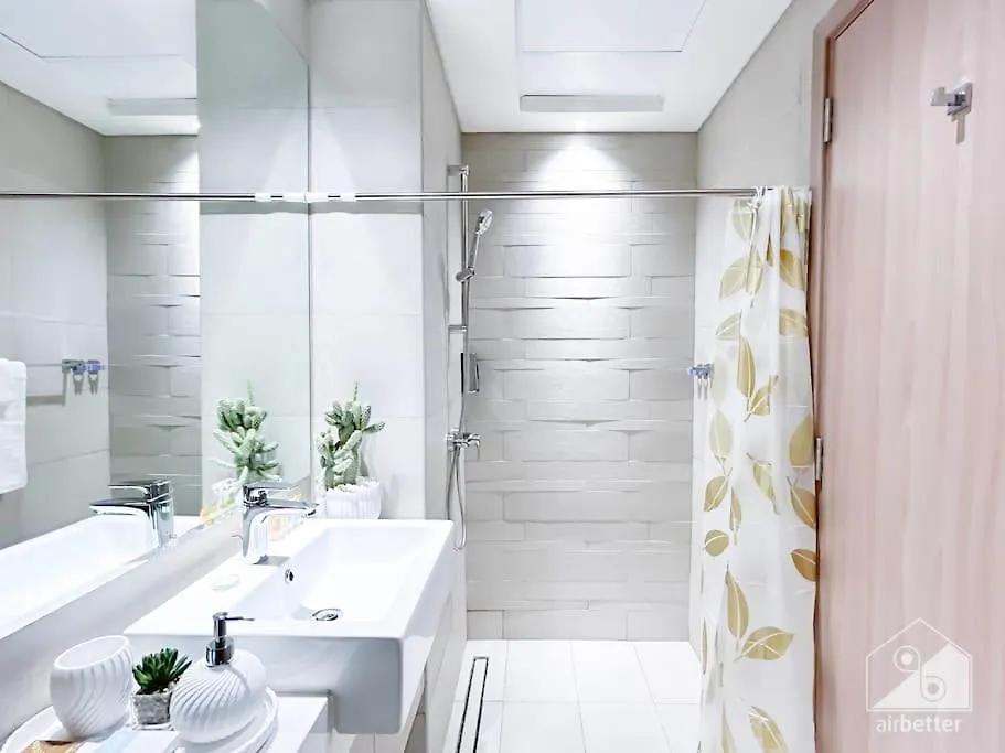 Sleek Studio In Azizi Riviera With Modern Comforts Dubai 0*,